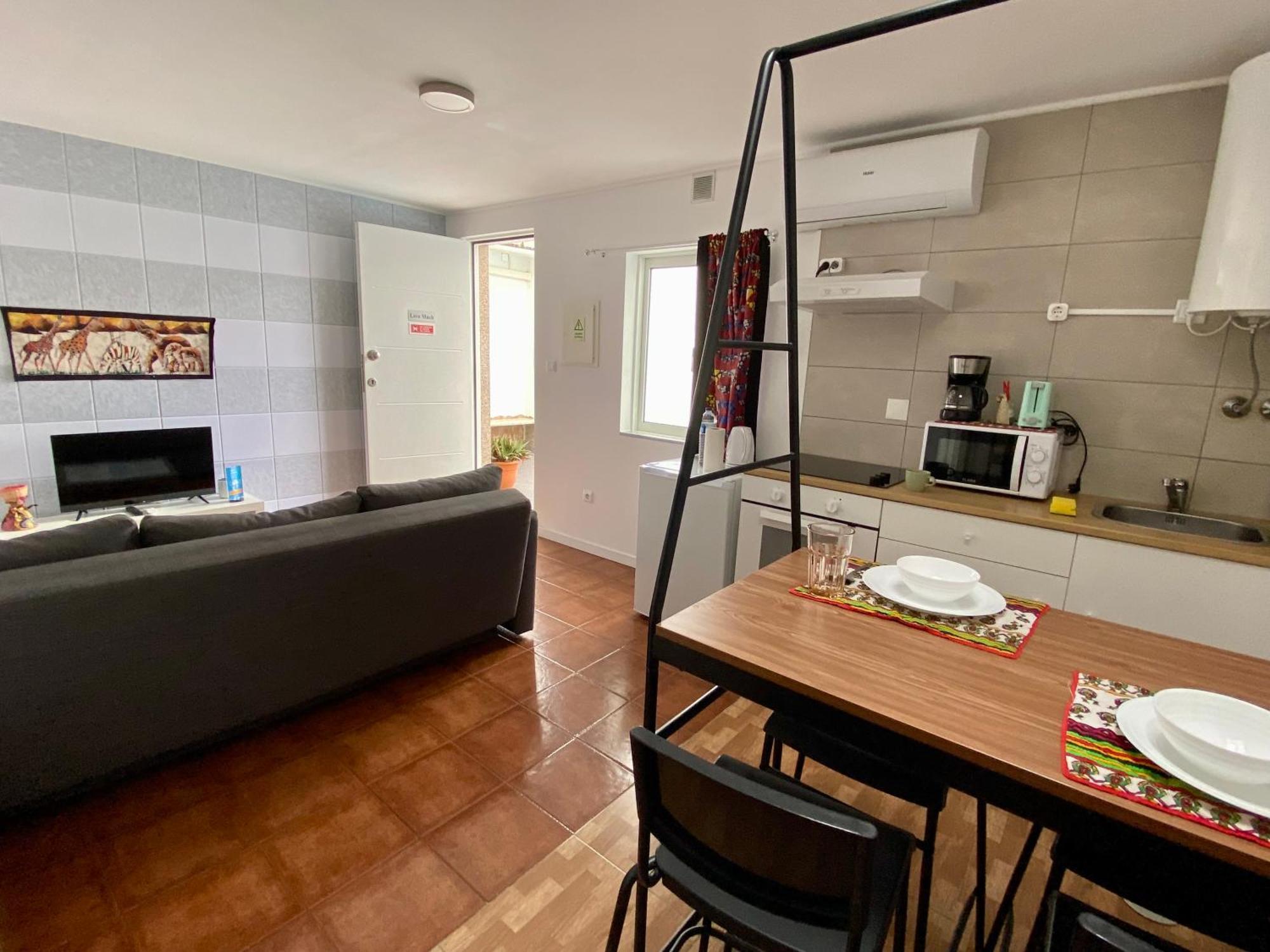 Live, Laugh, Love Beach Guest Home With Ac Madalena  Oda fotoğraf